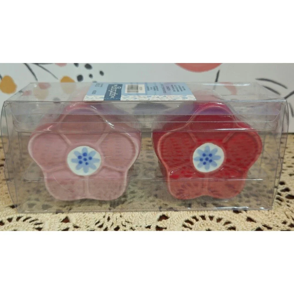 NWT Ceramic Flower Salt & Pepper Shaker Set The Spring Shop